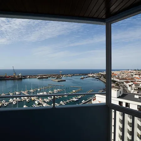 Apartment Marina Tower Center