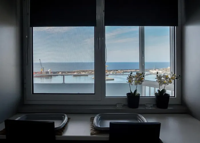 Marina Tower Center * Ponta Delgada (Sao Miguel)